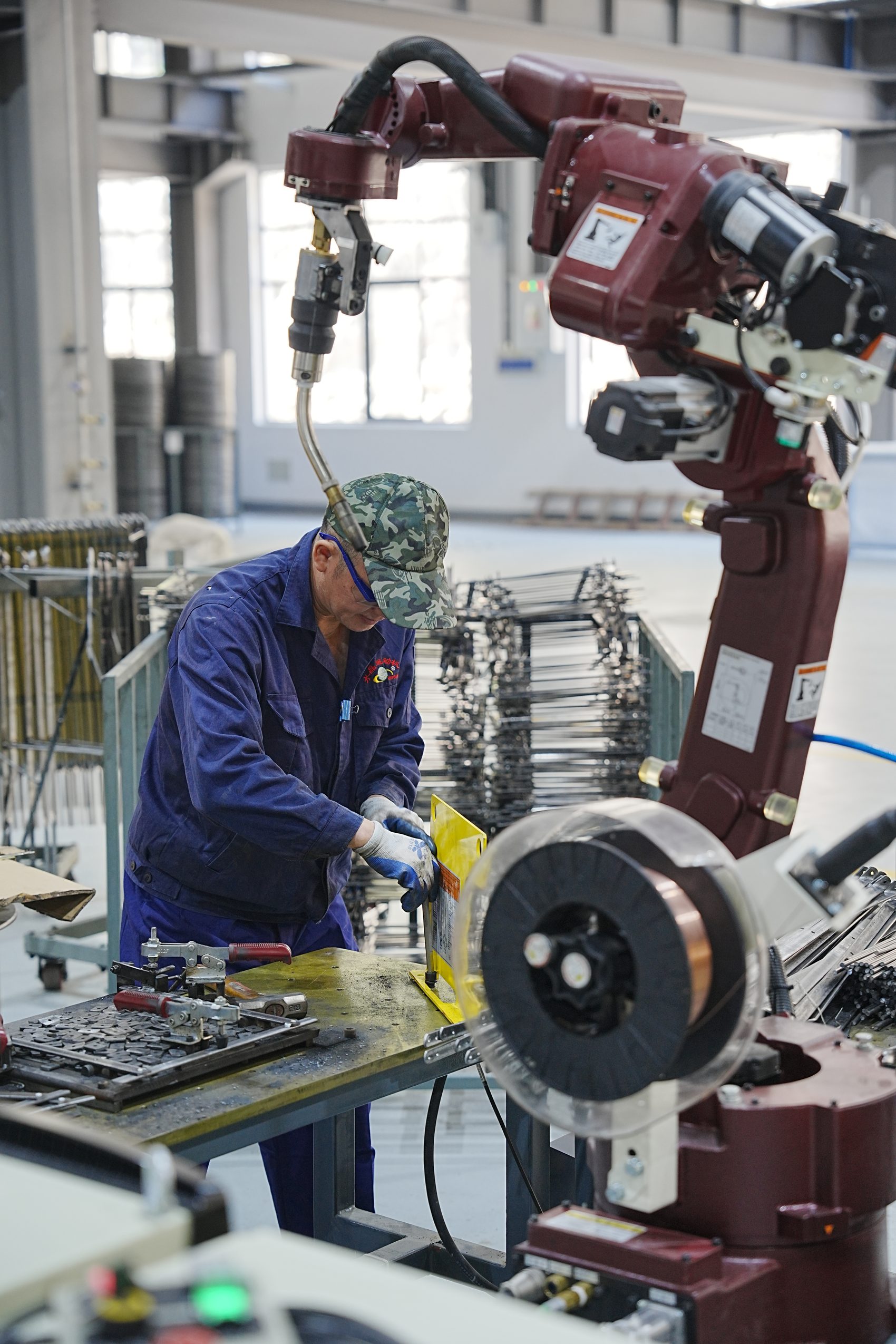 Robotic welding on the production line in Huzhou